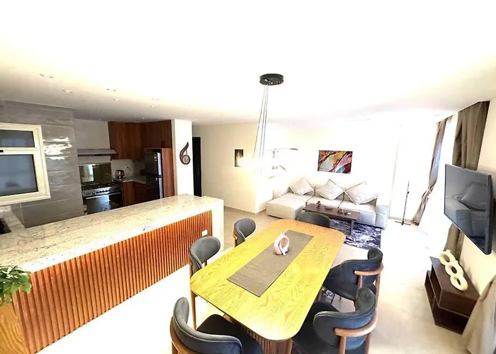 Luxury 2-Bedroom- Sarai Compound