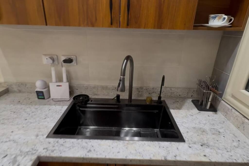 Apartment Luxury 2-bedroom- Sarai Compound