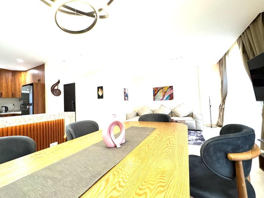 Apartment Luxury 2-bedroom- Sarai Compound Cairo