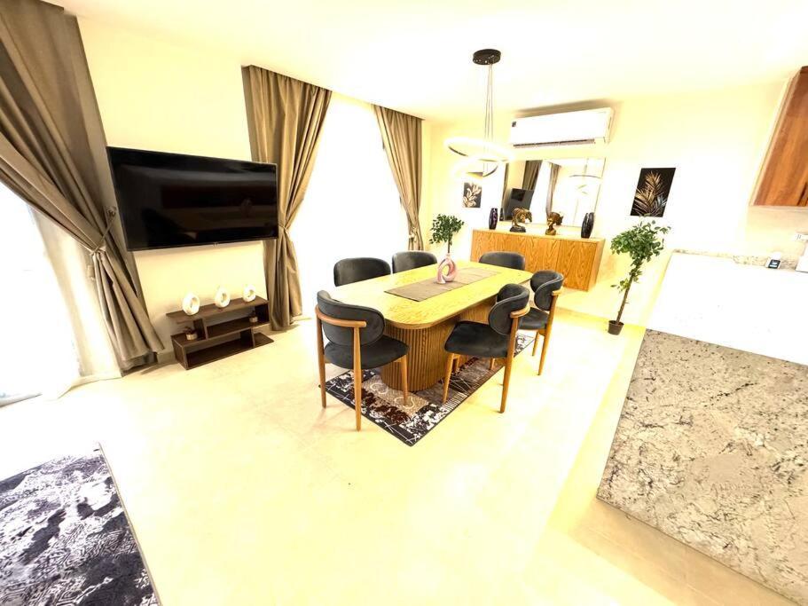 Luxury 2-bedroom- Sarai Compound Cairo